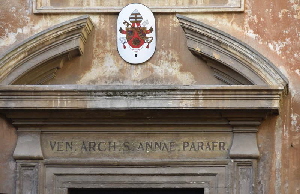 Piazza_S_Caterina_della_Ruota-Chiesa_omonima-Architrave