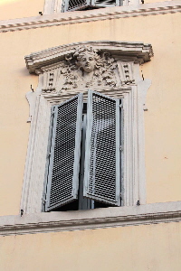 Piazza_S_Caterina_della_Ruota-Palazzo_Mastrozzi_Graziosi_al_n_91-Finestra