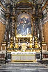 Piazza_della_Trinita_dei_Pellegrini-Chiesa_omonima-Altare_maggiore