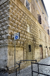 Via_di_S_Maria_del_Pianto-Palazzo_Santacroce_a_S_Angelo (3)