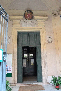 Via_di_S_Maria_in_Monticelli-Chiesa_omonima-Ingresso