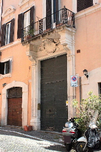 Via_di_S_Maria_in_Monticelli-Palazzo_Pannizza_al_n_67-Portone