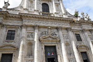 Piazza_dell'Oro-Chiesa_di_S_Giovanni_dei_Fiorentini-Facciata (6)