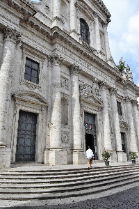 Piazza_dell'Oro-Chiesa_di_S_Giovanni_dei_Fiorentini-Facciata (9)
