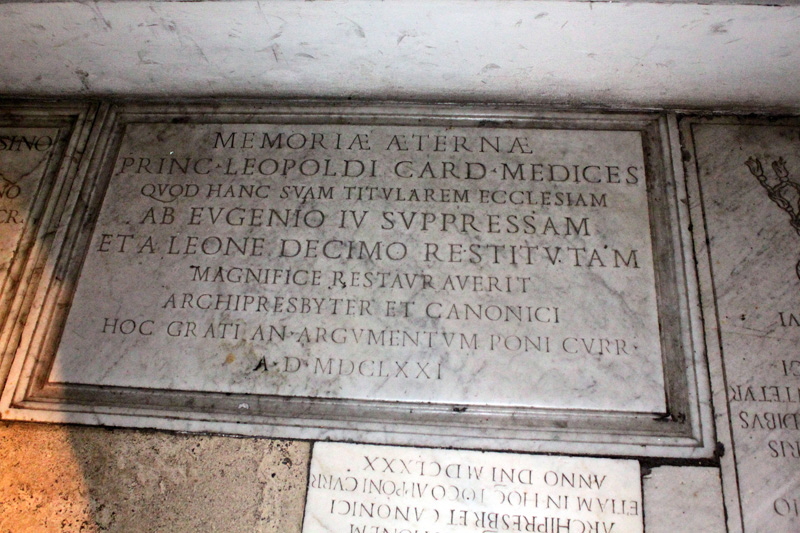 Piazza_della_Bocca_della_Verit-Chiesa_di_S_Maria_in_Cosmedin-Lapide_del_cardinale_Leopoldo_Medici-1671