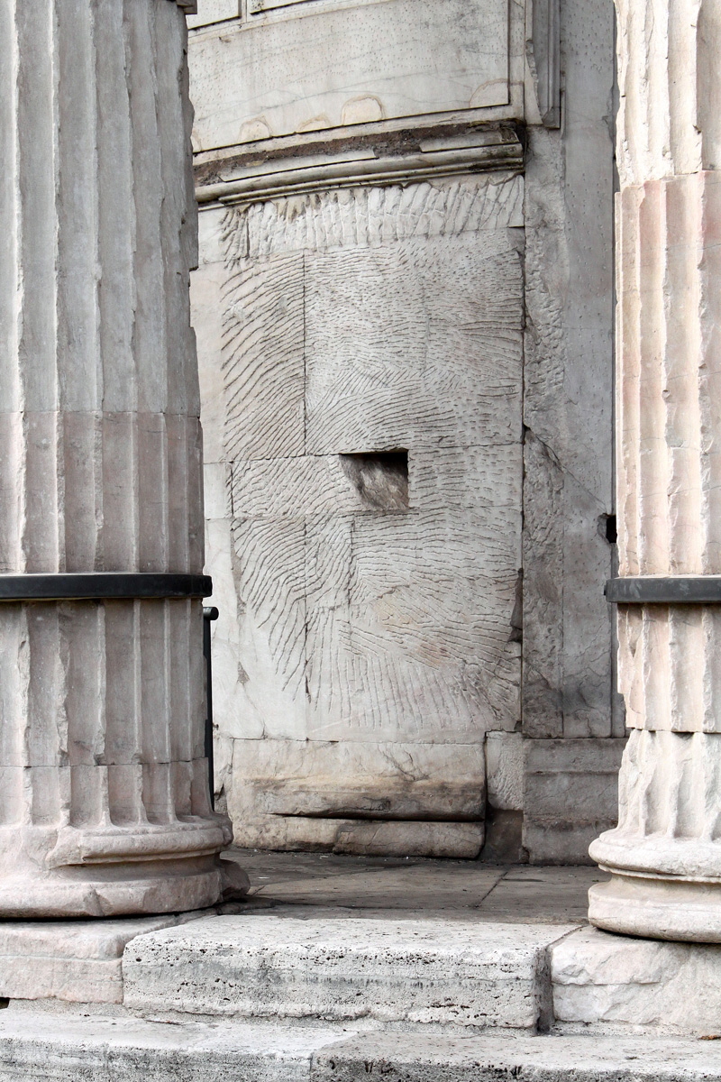 Piazza_della_Bocca_della_Verit-Tempio_di_Cibele  (32)