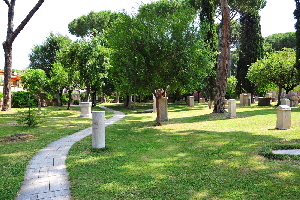 Via_Caio_Cestio-Cimitero_acattolico (7)