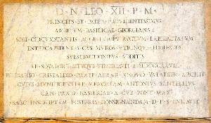 Via_del_Velabro-Chiesa_di_S_Giorgio_in_Velabro-Lapide_restauro_Leone_XII-1828