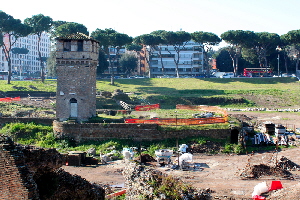 Via_dei_Cerchi-Torre_Frangipane_della_Moletta (3)