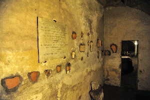Via_del_Teatro_Marcello-Chiesa_di_S_Nicola_in_Carcere-Livello_Templi (34)
