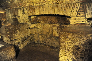 Via_del_Teatro_Marcello-Chiesa_di_S_Nicola_in_Carcere-Livello_templi (13)
