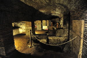 Via_del_Teatro_Marcello-Chiesa_di_S_Nicola_in_Carcere-Livello_templi (14)