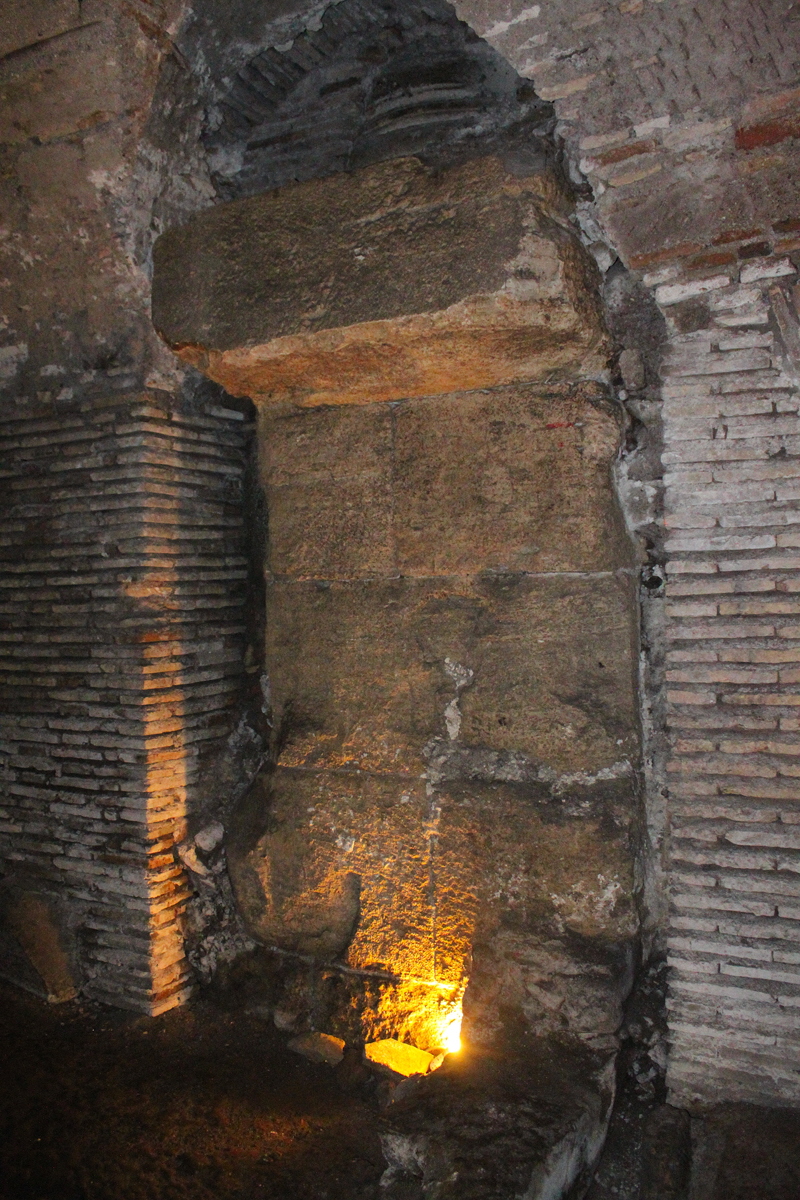 Via_del_Teatro_Marcello-Chiesa_di_S_Nicola_in_Carcere-Livello_templi (23)