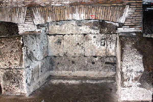 Via_del_Teatro_Marcello-Chiesa_di_S_Nicola_in_Carcere-Livello_templi (25)