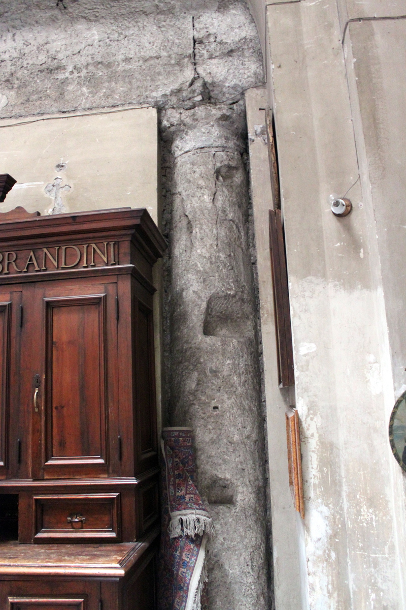 Via_del_Teatro_Marcello-Chiesa_di_S_Nicola_in_Carcere-Sacrestia-vestigia_Tempio_Speranza