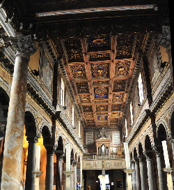 Via_del_Teatro_Marcello-Chiesa_di_S_Nicola_in_Carcere-Soffitto (2)