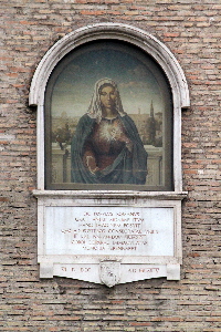 Via_del_Teatro_di_Marcello-Casina_dei_Pierleoni-Edicola (2)