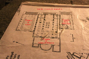 Via_del_Teatro_di_Marcello-Pianta_dei_tre_templi-Giano-Giunone_Sospita-Speranza