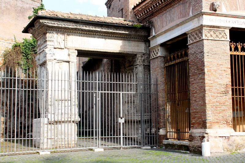 Via_del_Velabro-Arco_dell'Argentario (9)