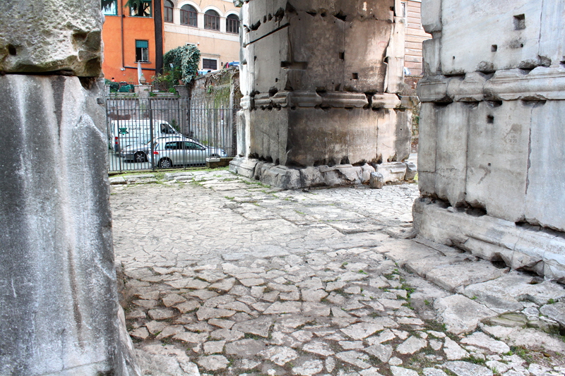 Via_del_Velabro-Arco_di_Giano (15)