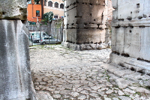 Via_del_Velabro-Arco_di_Giano (15)