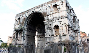 Via_del_Velabro-Arco_di_Giano (18)