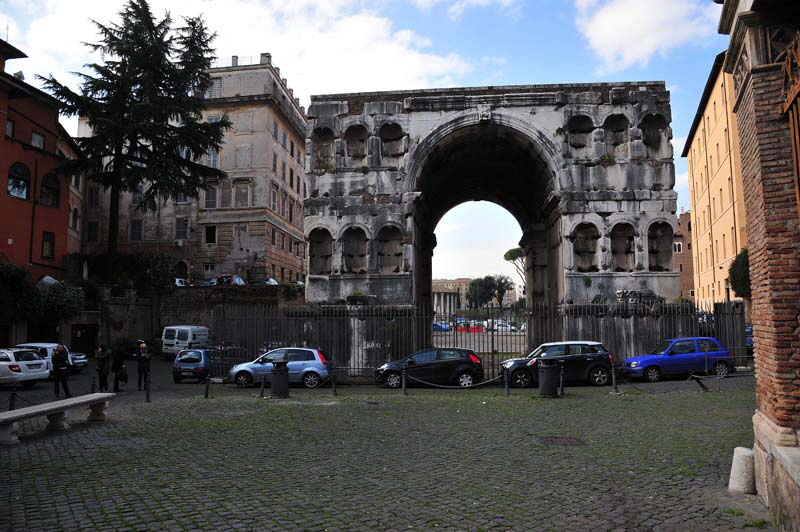 Via_del_Velabro-Arco_di_Giano (2)