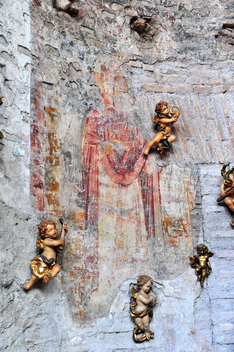 Via_di_S_Balbina-Chiesa_di_S_Balbina-Cappella_della_Madonna (2)