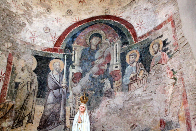 Via_di_S_Balbina-Chiesa_di_S_Balbina-Cappella_della_Madonna_e_Quattro_Apostoli