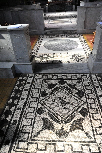Via_di_S_Balbina-Chiesa_di_S_Balbina-Pavimento (2)