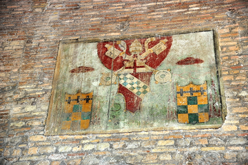 Via_di_S_Balbina-Chiesa_di_S_Balbina-Portico (3)
