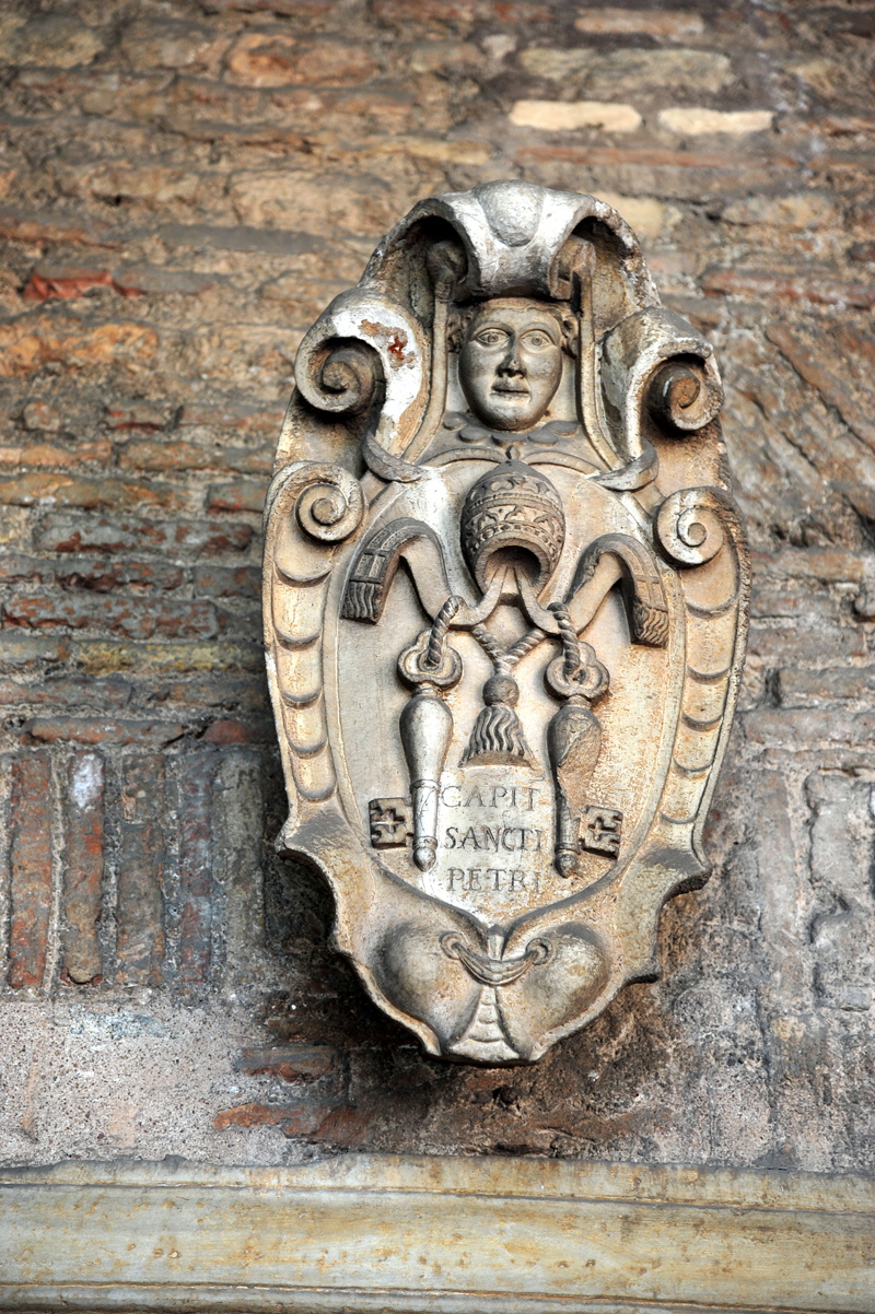 Via_di_S_Balbina-Chiesa_di_S_Balbina-Portico (6)