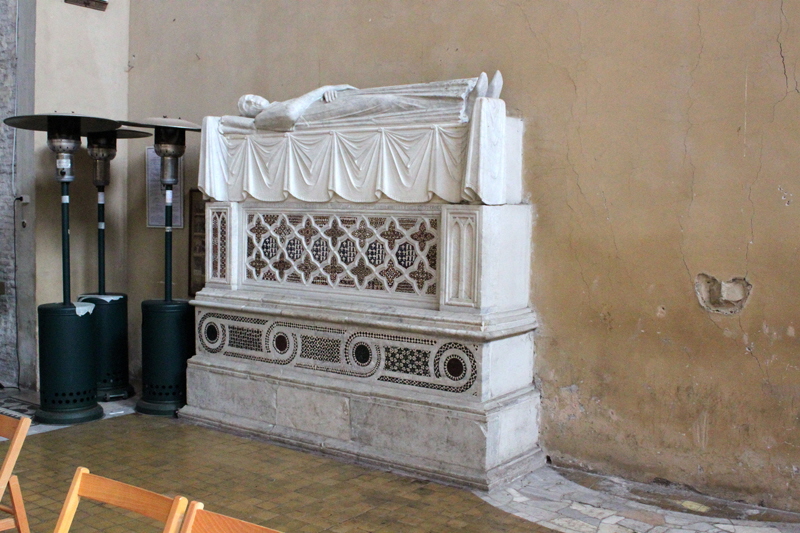 Via_di_S_Balbina-Chiesa_di_S_Balbina-Sepolcro_di_Stefano_de_Surdis-XIV_sec (10)
