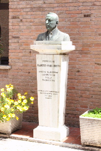 Via_di_San_Saba-Chiesa_di_San_Saba-Monumento_a_Francesco_Mario_Oddasso