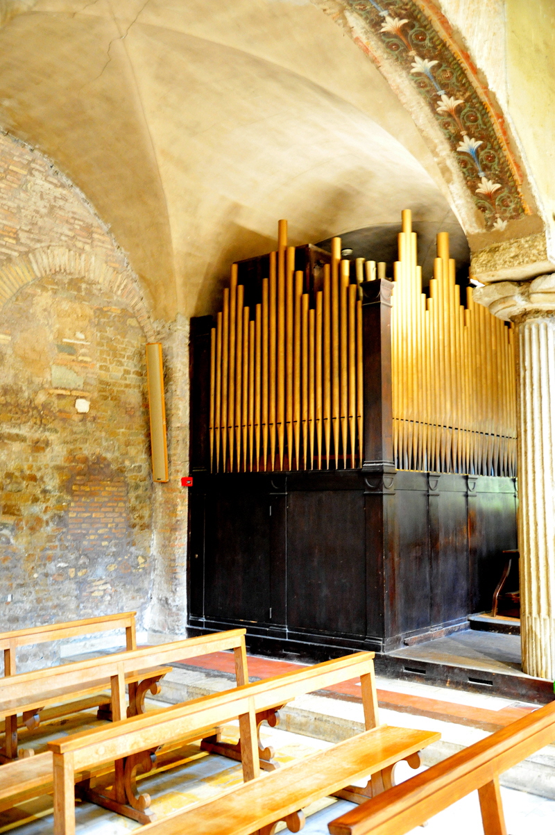 Via_di_San_Saba-Chiesa_di_San_Saba-Organo