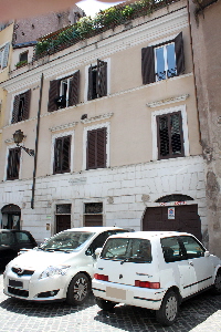 Piazza_Costaguti-Palazzo_al_n_37
