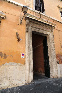 Piazza_Lovatelli-Palazzo_Serlupi_Lovatelli_al_n_1-Ingresso