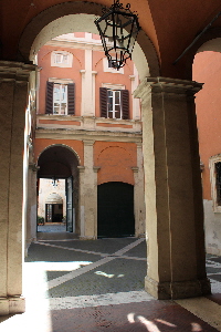 Piazza_Lovatelli-Palazzo_Serlupi_Lovatelli_al_n_1-Ingresso (4)