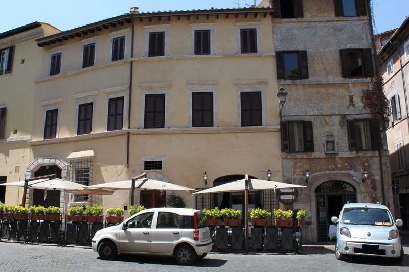 Piazza_Margana-Palazzo_Albertoni_al_n_34