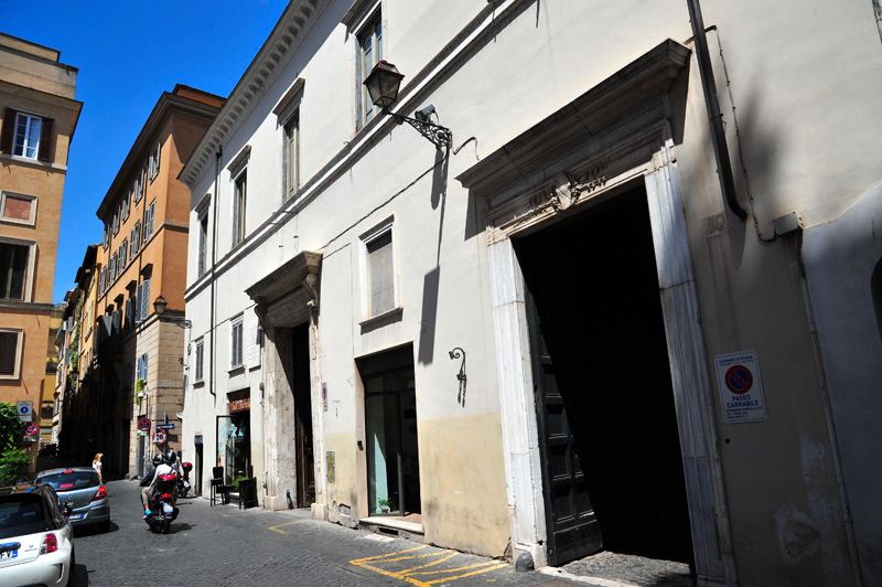 Piazza_Mattei-Palazzo_di_Giacomo_Mattei_di_Pietro_al_n_17