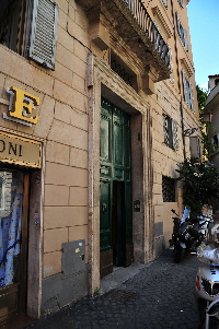Piazza_Paganica-Palazzo_al_n_13-Ingresso