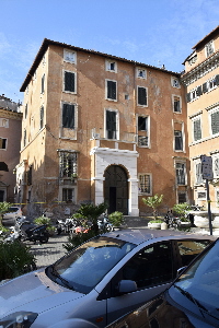 Piazza_delle_cinque-Palazzo_Cenci_Bolognetti_al_n_23 (2)
