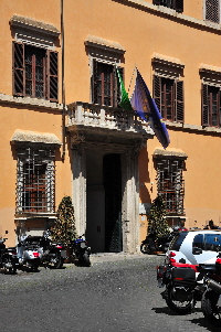 Via_Cavalletti-Palazzo_Patrizzi_Clementi_al_n_2-Ingresso (2)