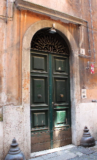 Via_Margana-Palazzo_al_n_5-Portone (2)
