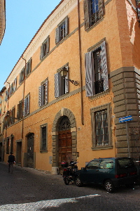Via_dei_Delfini-Palazzo_al_n_36