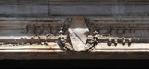 Piazza_Mattei-Palazzo_di_Giacomo_Mattei_di_Pietro_al_n_17-Architrave (2)
