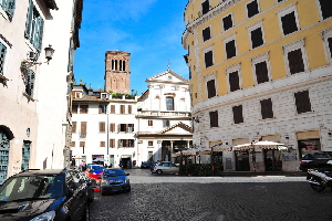 Piazza_dei_Caprettari (2)