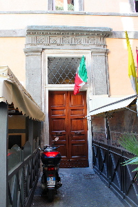 Piazza_delle_Coppelle-Palazzo_Boccapaduli_al_n_7