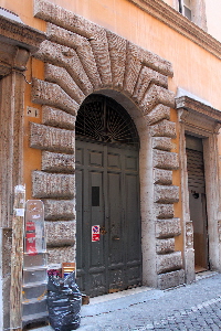 Via_Monterone-Palazzo_di_Lucrezia_della_Rovere_al_n_84-Ingresso
