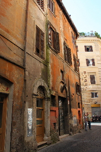 Via_del_Monte_della_Farina-Palazzo_al_n_12